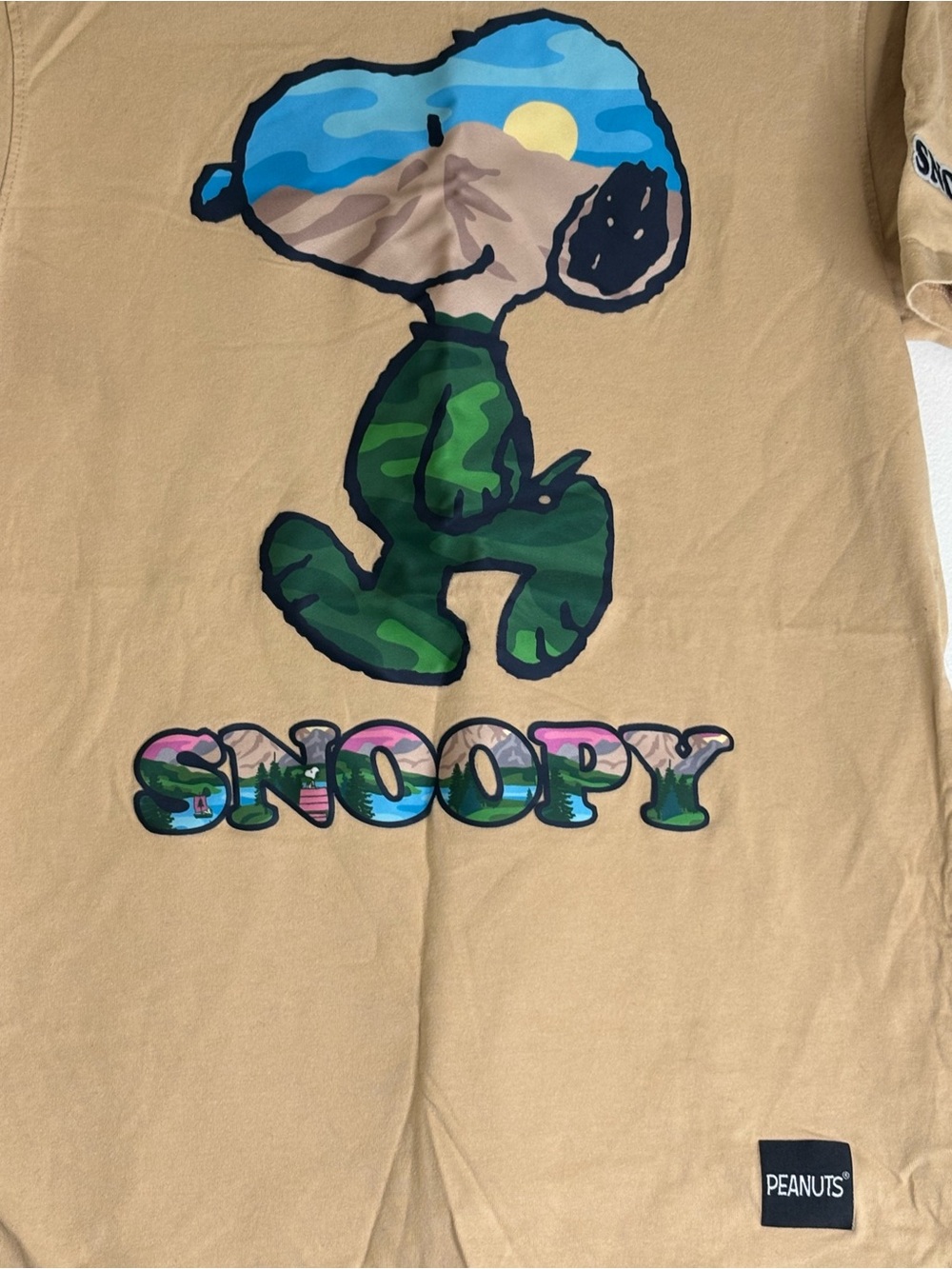 Peanuts Snoopy Camo Desert Graphic T-Shirt Tan Size Medium